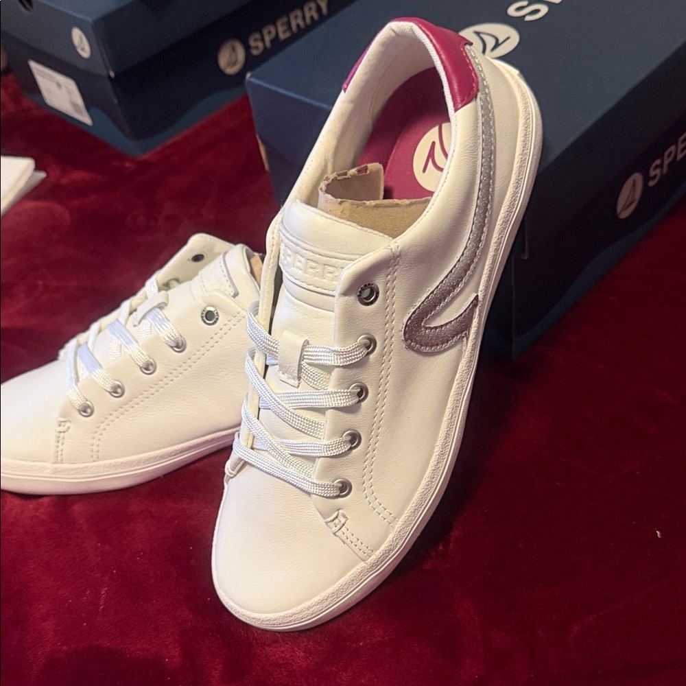 Sperry Sandy LTT Leather whit/metallic Women's White and Pink Sneakers NIB - Picture 2 of 7